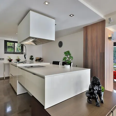 Luxusvilla Coralina Mit Eigenem Zugang Zum Meer, Pool, Eigener Hauswart