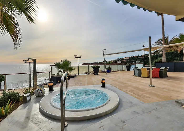 Ferienhaus Luxus Corallina - Direkt Am Mit Pool Und Jacuzzi By Riviera Homelife Saint-Raphaël