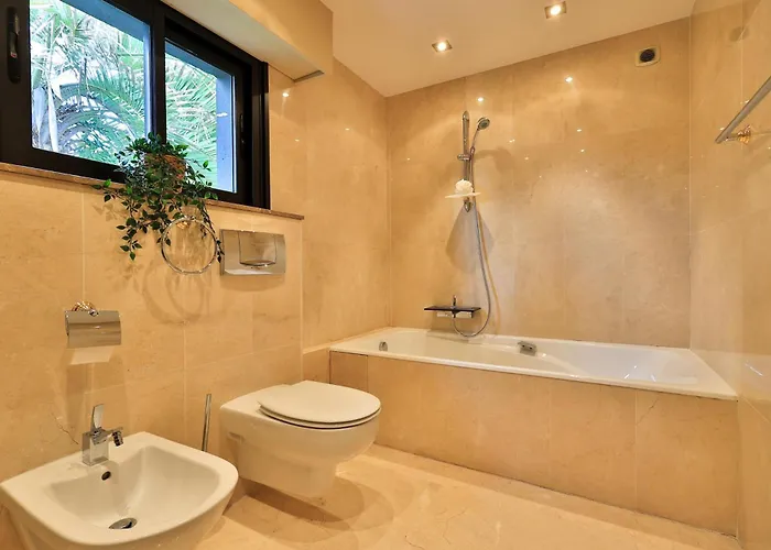 Ferienhaus Luxus Corallina - Direkt Am Mit Pool Und Jacuzzi By Riviera Homelife Saint-Raphaël