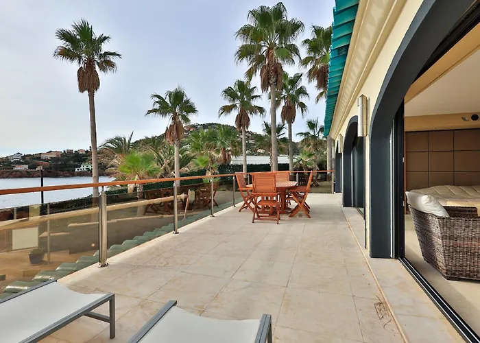 Ferienhaus Luxus Corallina - Direkt Am Mit Pool Und Jacuzzi By Riviera Homelife Saint-Raphaël