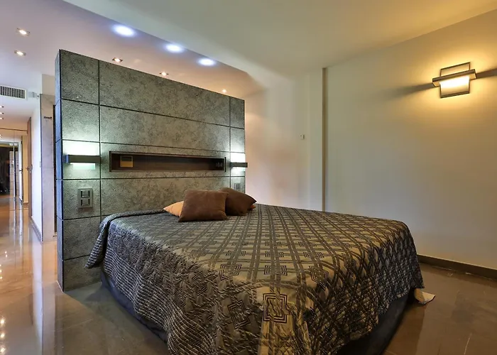 Ferienhaus Luxus Corallina - Direkt Am Mit Pool Und Jacuzzi By Riviera Homelife *